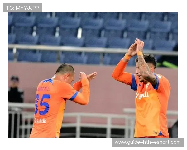 山东泰山2-1天津津门虎，卡扎破门+陈哲宣遭驱逐，泽卡建功，山东泰山门将